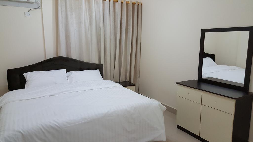 Golden Seasons Furnished Apartment Salalah Exterior foto